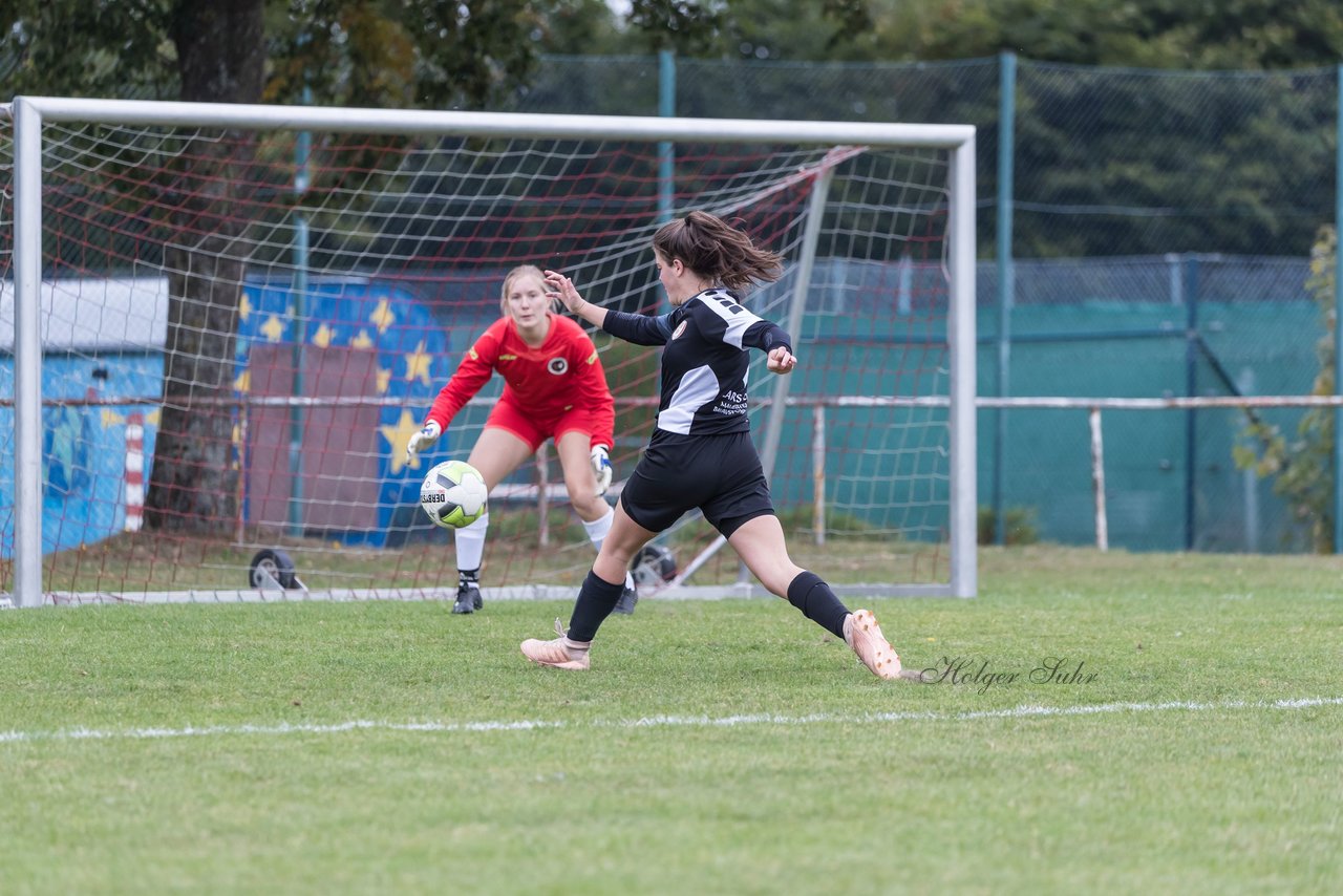 Bild 315 - Frauen Grossenasper SV - SV Steinhorst/Labenz : Ergebnis: 1:3